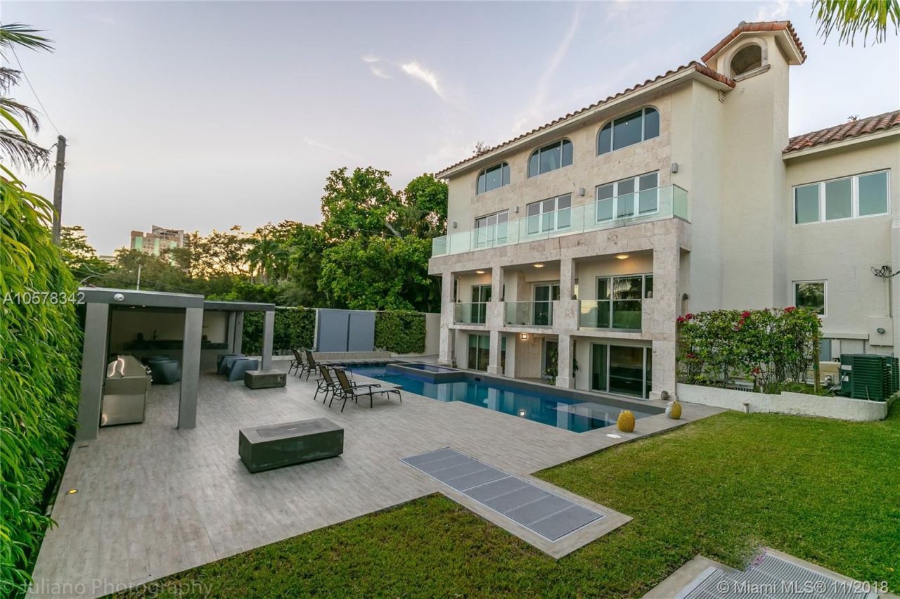 Дом в Майами, США, 600 м² - фото 17