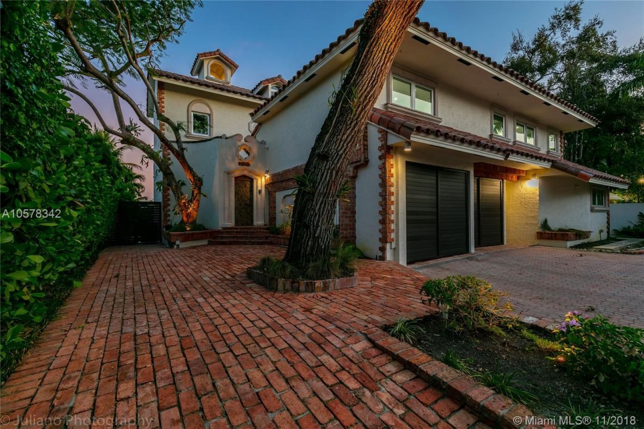 Дом в Майами, США, 600 м² - фото 18