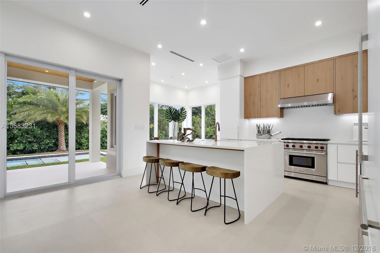 Дом в Майами, США, 350 м² - фото 9