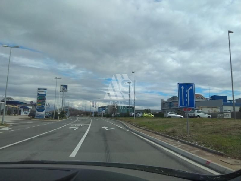 Земля в Подгорице, Черногория, 10 476 м² - фото 9