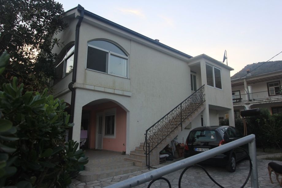 Дом в Херцег-Нови, Черногория, 144 м2 - фото 1
