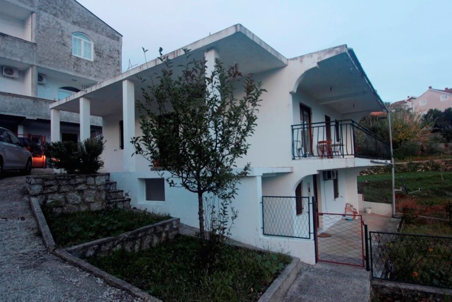 Дом в Херцег-Нови, Черногория, 154 м2 - фото 1