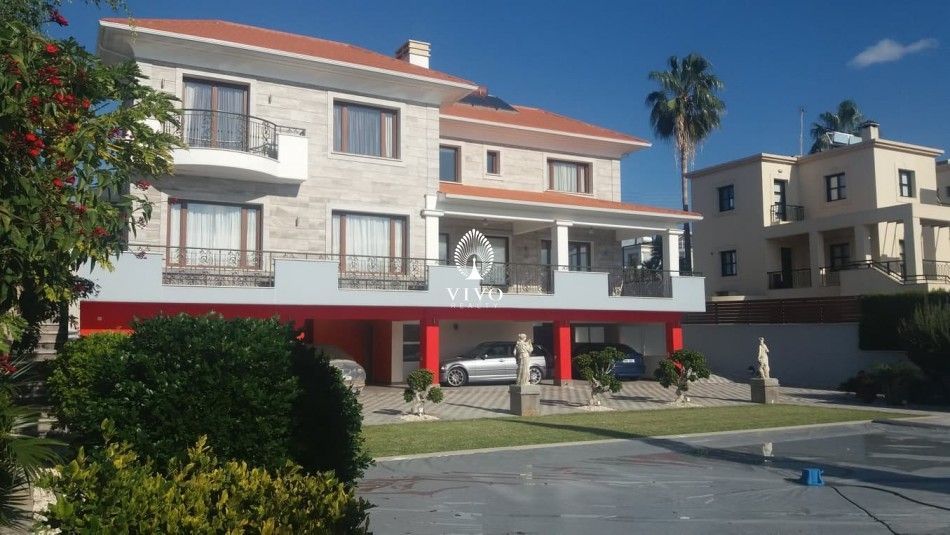 Дом в Лимасоле, Кипр, 350 м2 - фото 1