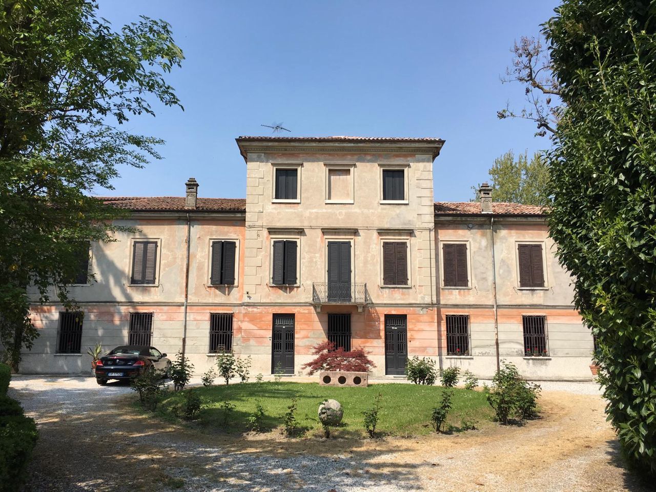 Дом в Остилье, Италия, 464 м2 - фото 1
