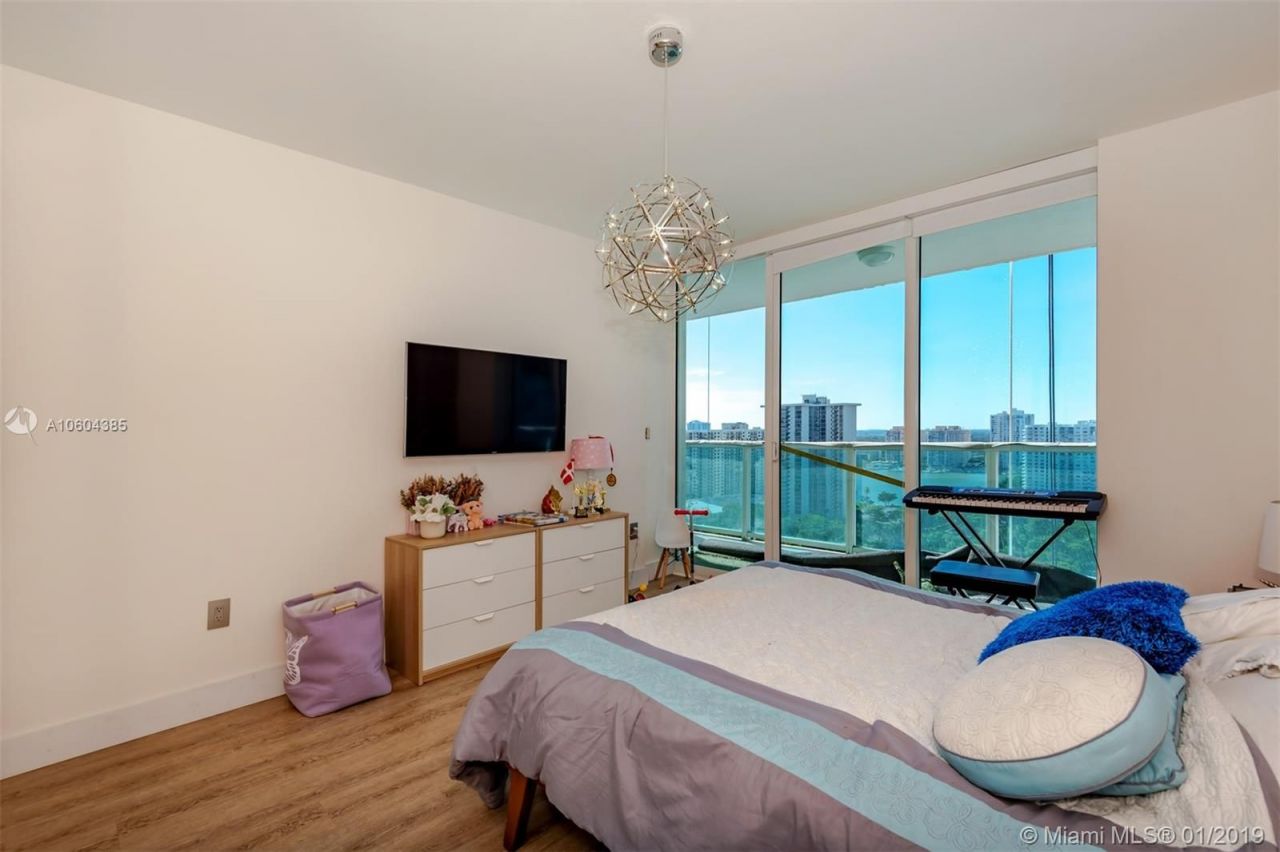 Квартира в Майами, США, 310 м² - фото 8