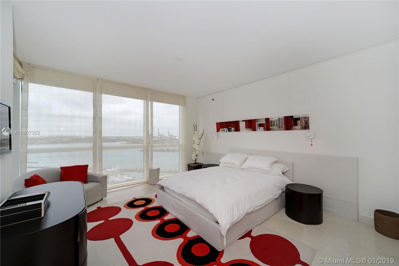 Квартира в Майами, США, 350 м² - фото 8