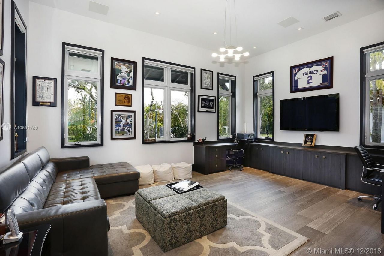 Вилла в Майами, США, 700 м² - фото 13