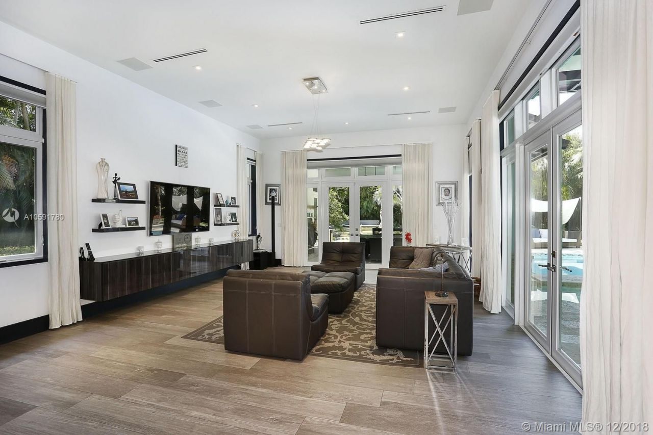 Вилла в Майами, США, 700 м² - фото 5