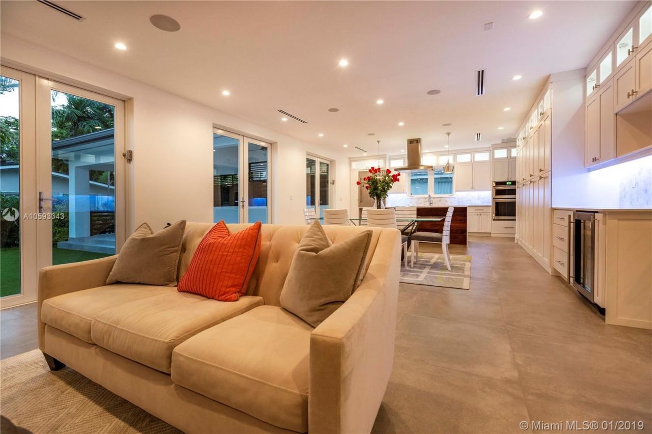 Дом в Майами, США, 330 м² - фото 18