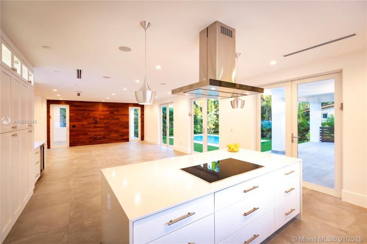 Дом в Майами, США, 330 м² - фото 7