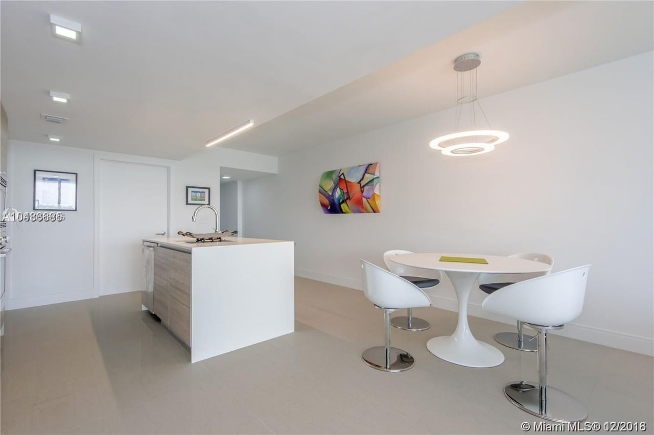 Квартира в Майами, США, 150 м² - фото 15