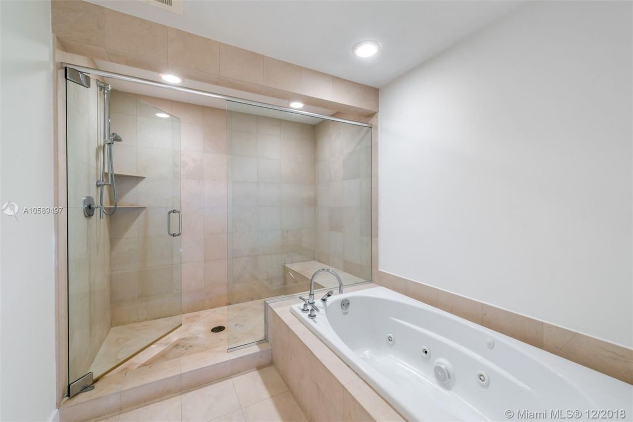 Квартира в Майами, США, 250 м² - фото 11