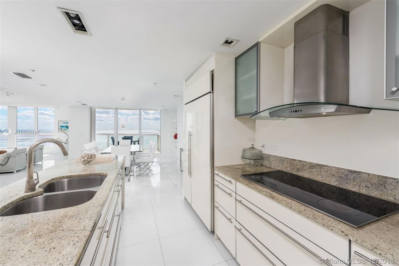 Квартира в Майами, США, 250 м² - фото 17