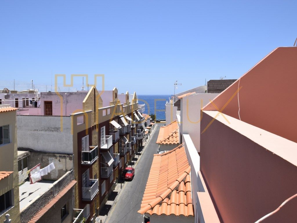 Апартаменты в Плайя де Сан-Хуан, Испания, 81 м2 - фото 1