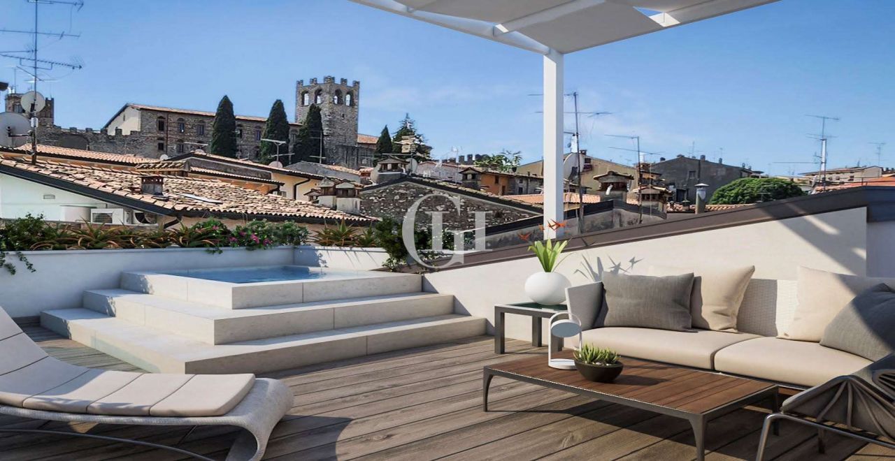 Пентхаус у озера Гарда, Италия, 190 м² - фото 2