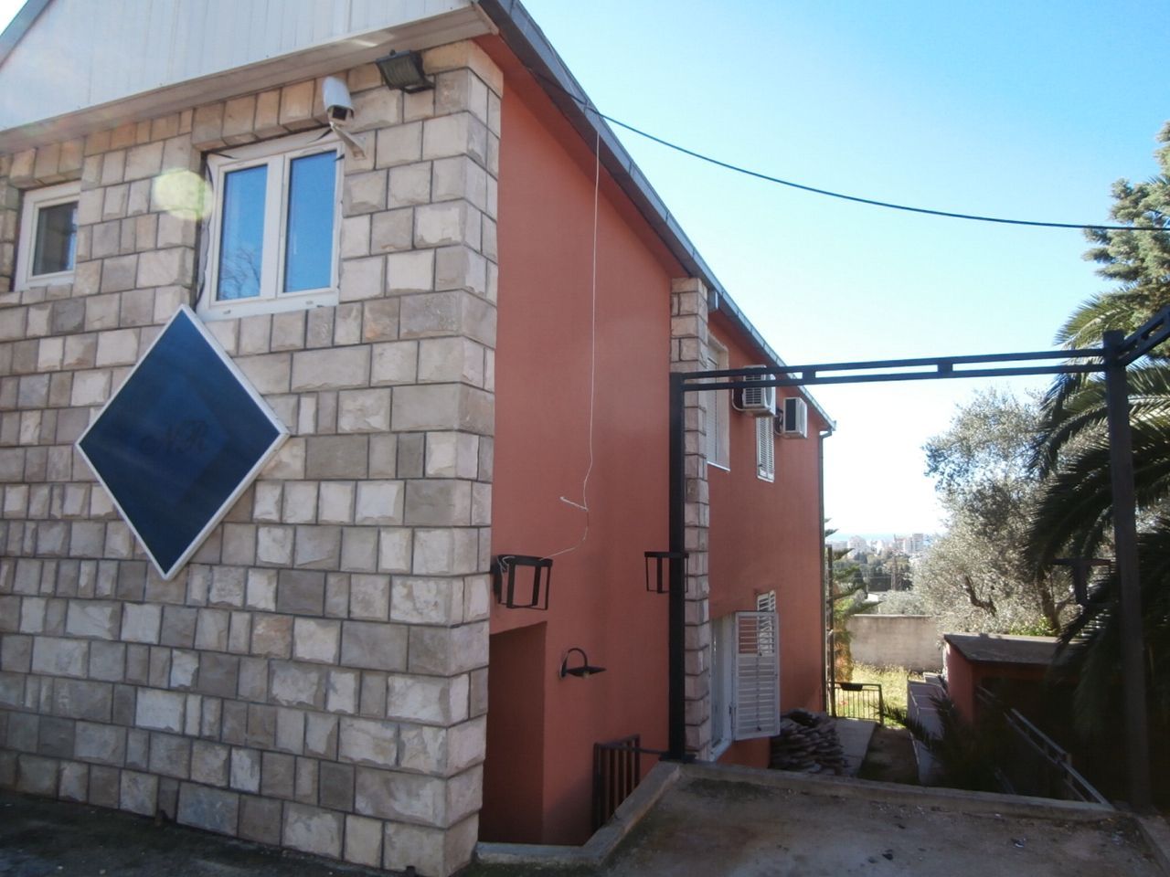 Дом в Баре, Черногория, 360 м2 - фото 1
