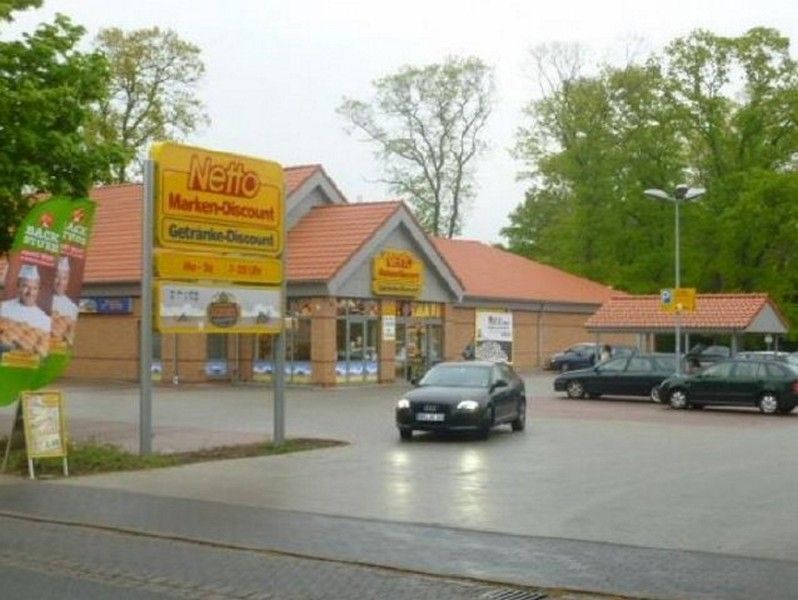 Магазин Нижняя Саксония, Германия, 1 141 м2 - фото 1