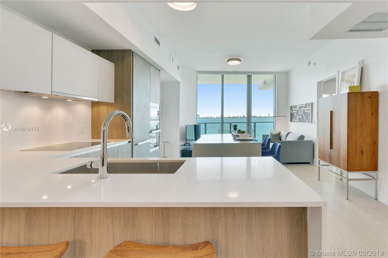 Квартира в Майами, США, 130 м² - фото 12