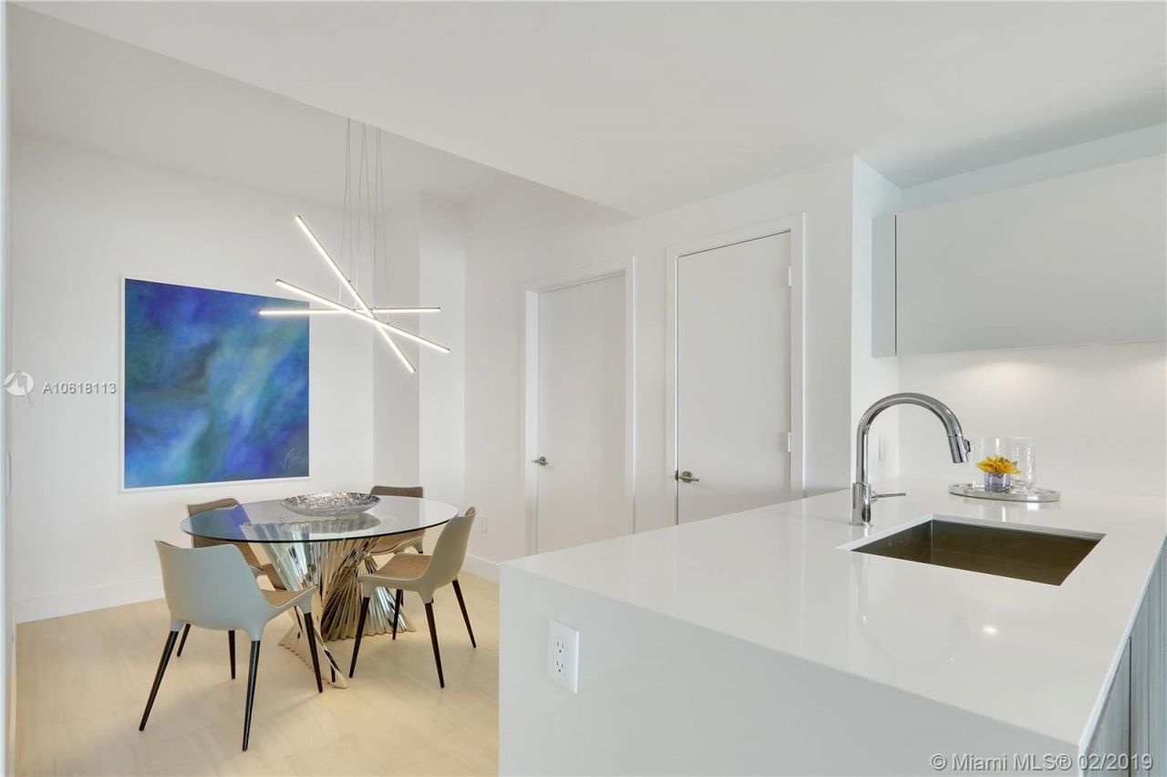 Квартира в Майами, США, 130 м² - фото 14