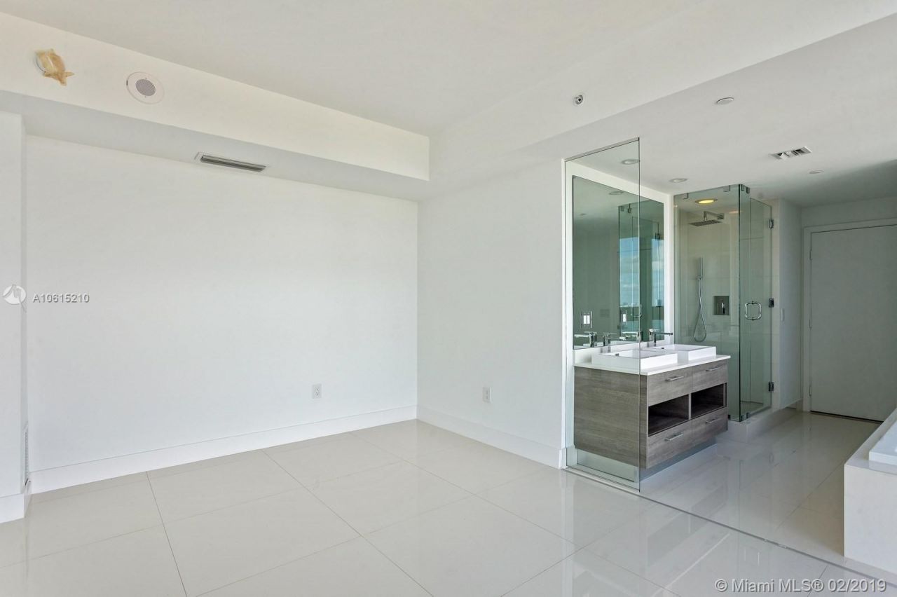 Квартира в Майами, США, 90 м² - фото 17