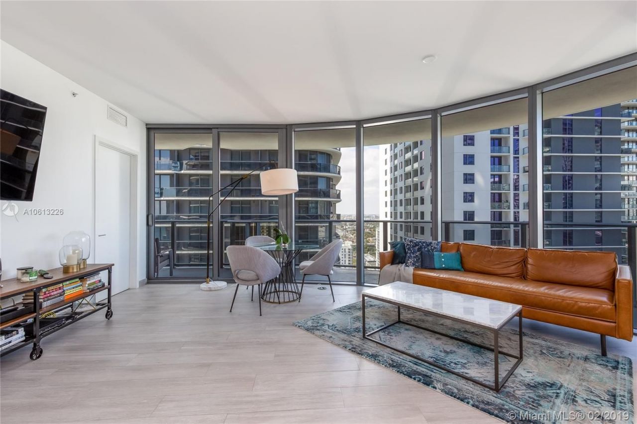 Квартира в Майами, США, 90 м² - фото 2