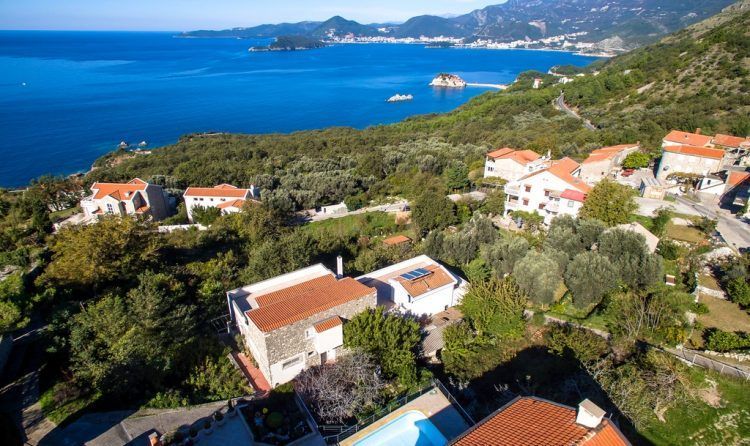 Вилла в Святом Стефане, Черногория, 340 м² - фото 2