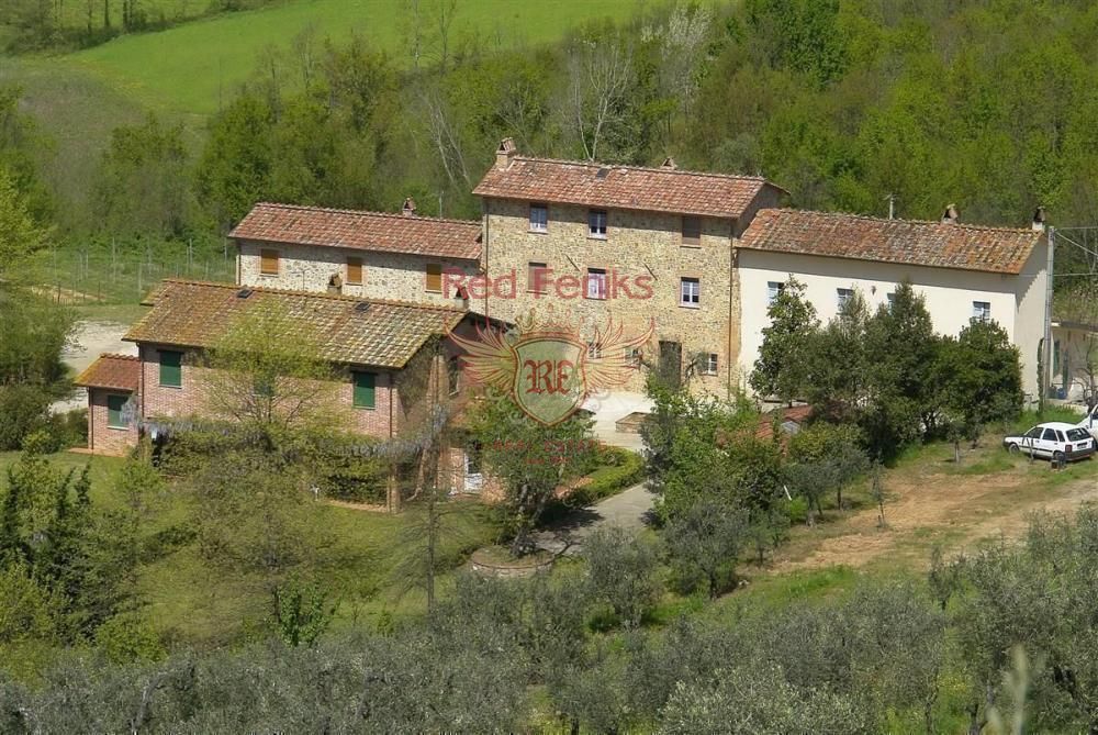 Коммерческая недвижимость в Пизе, Италия, 1 274 м2 - фото 1