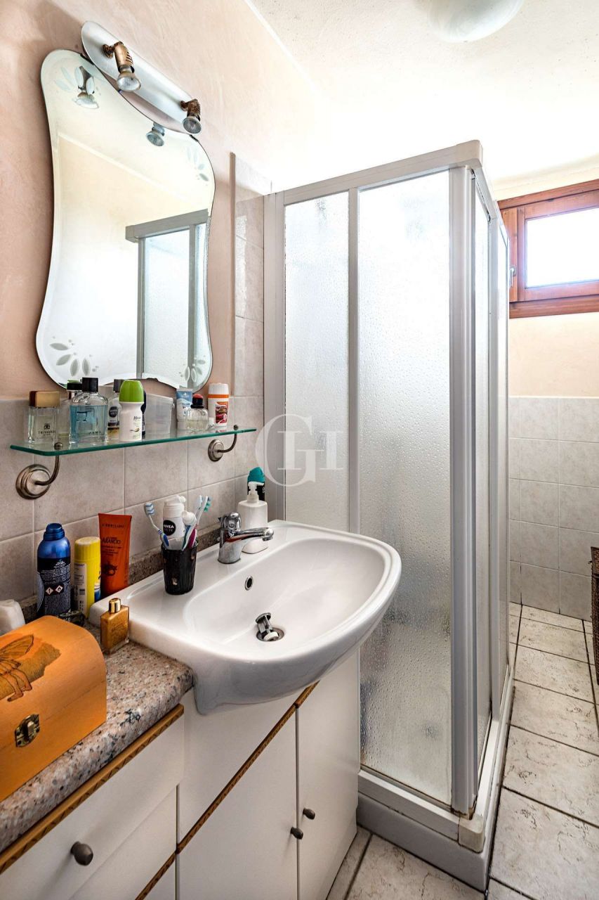 Дом у озера Гарда, Италия, 135 м² - фото 12