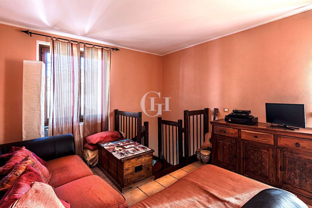 Дом у озера Гарда, Италия, 135 м² - фото 7