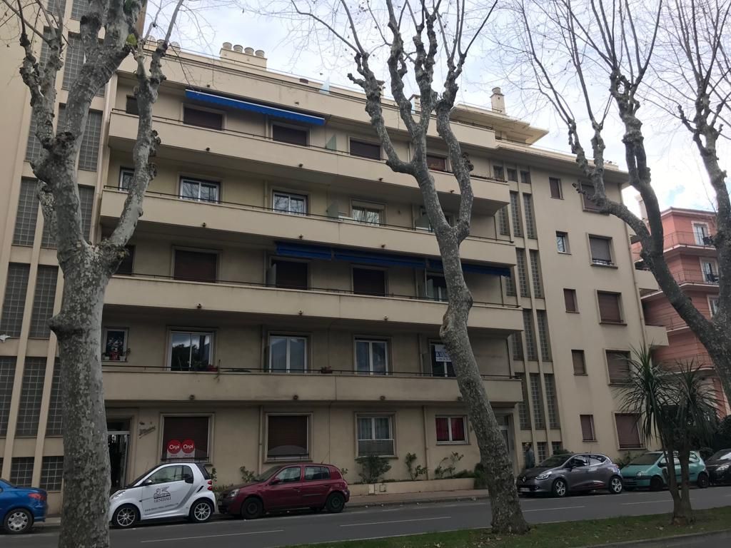 Квартира в Ментоне, Франция, 18 м² - фото 1