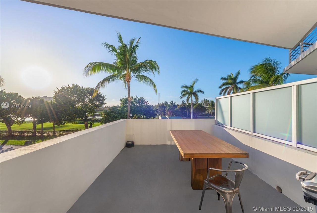 Квартира в Майами, США, 140 м² - фото 2