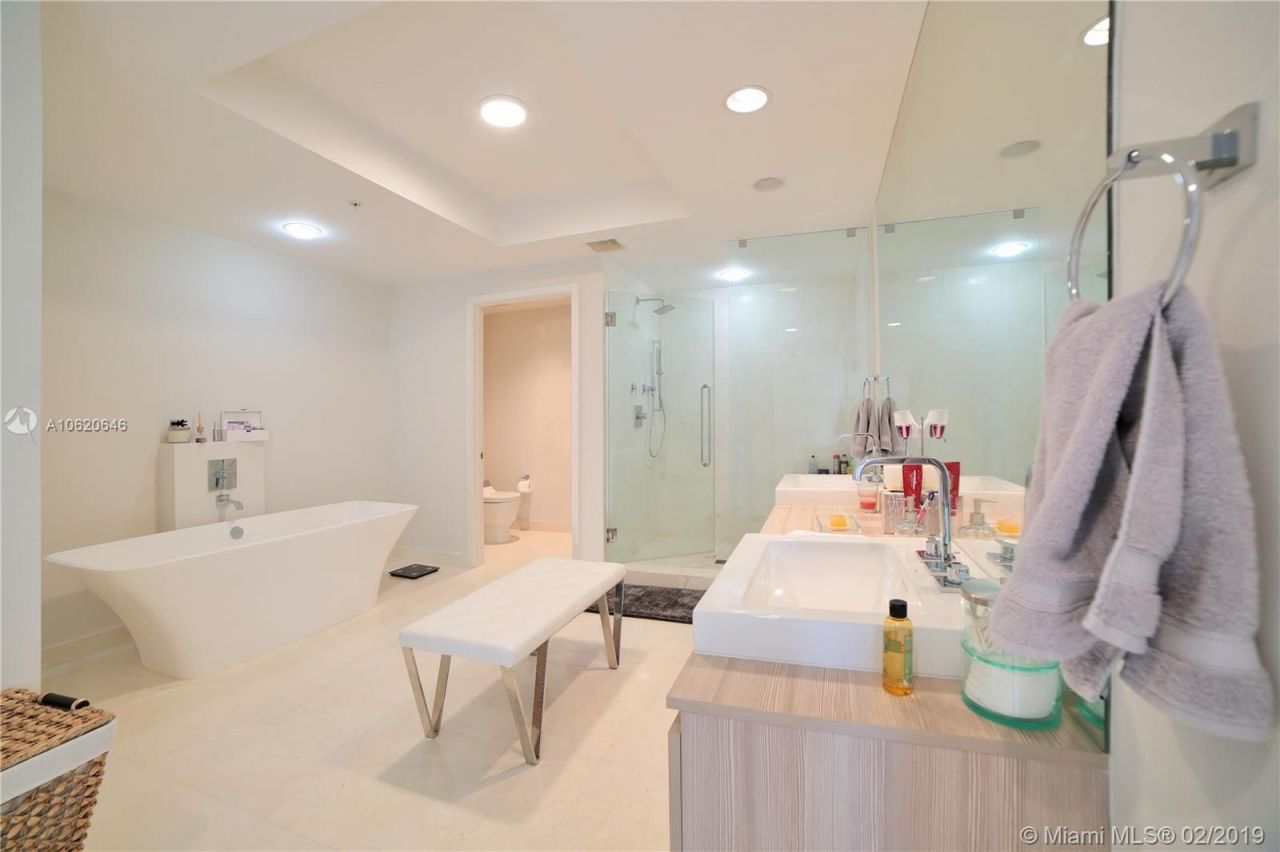 Квартира в Майами, США, 250 м² - фото 12