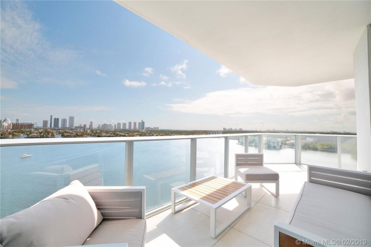 Квартира в Майами, США, 250 м² - фото 2