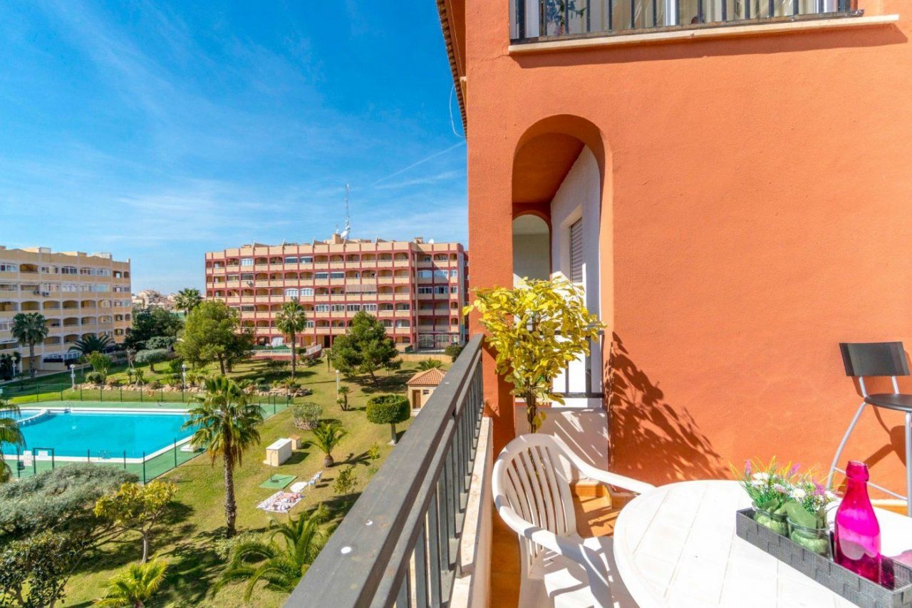 Студия в Торревьехе, Испания, 25 м² - фото 1