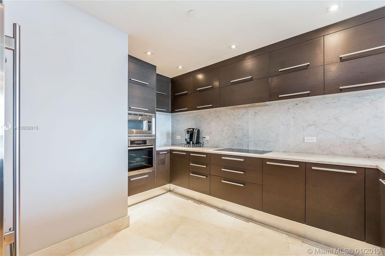 Квартира в Майами, США, 210 м² - фото 16