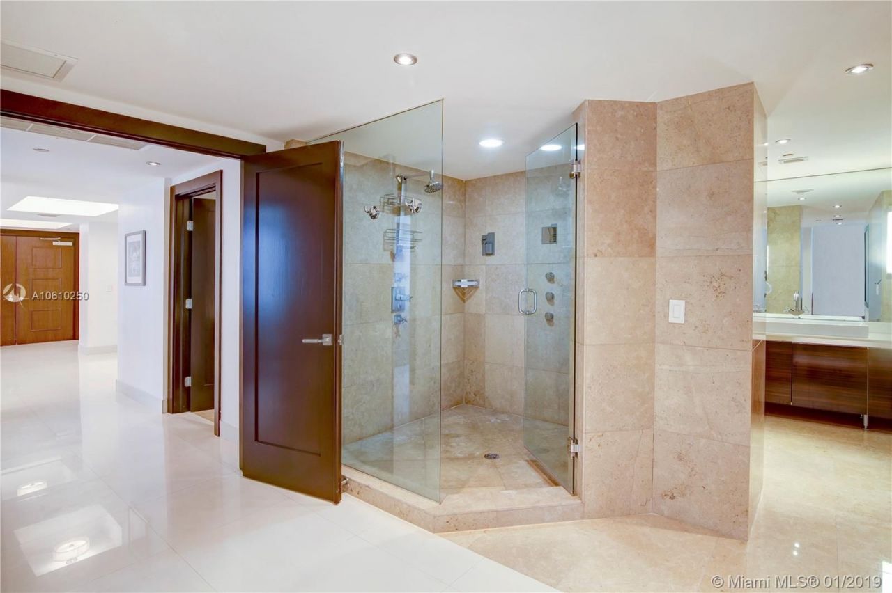 Квартира в Майами, США, 150 м² - фото 8