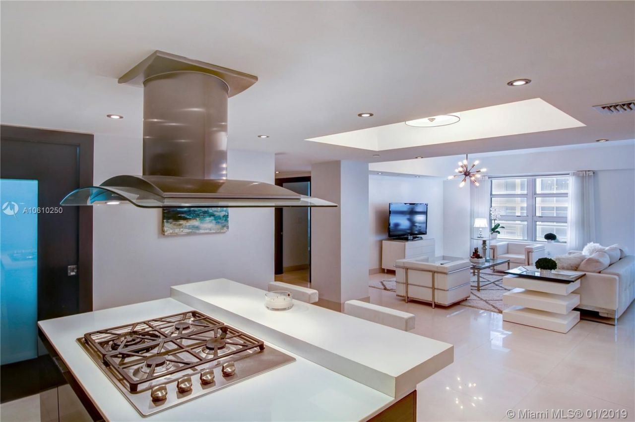 Квартира в Майами, США, 150 м² - фото 13