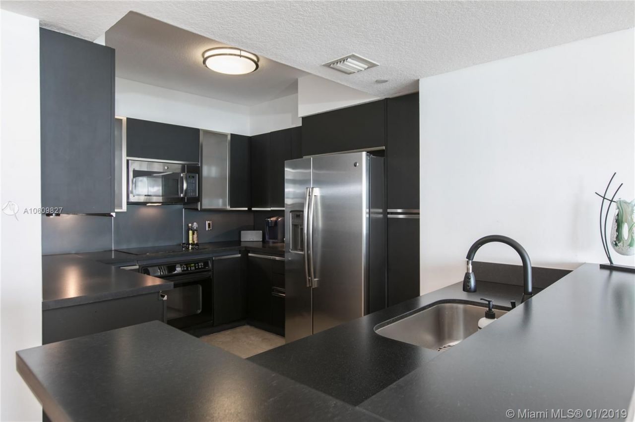 Квартира в Майами, США, 140 м² - фото 11