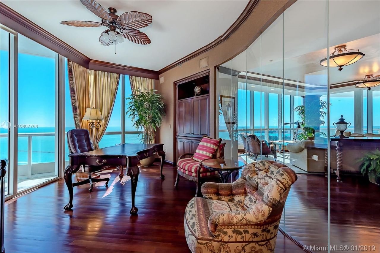 Квартира в Майами, США, 470 м² - фото 13