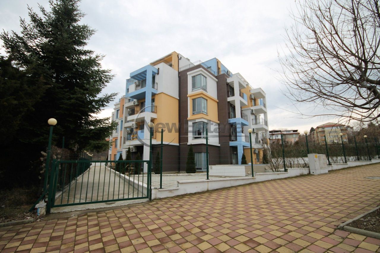Апартаменты в Бяле, Болгария, 70 м2 - фото 1