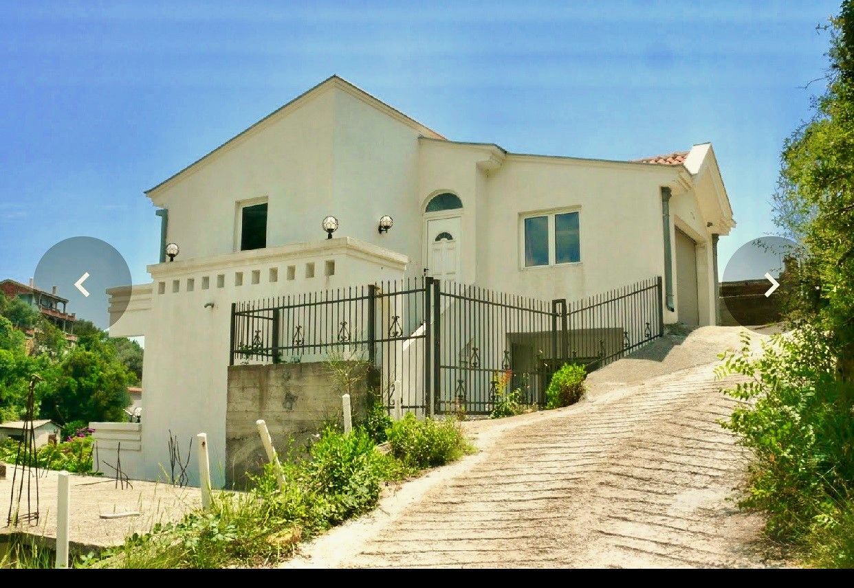 Дом в Улцине, Черногория, 201 м2 - фото 1