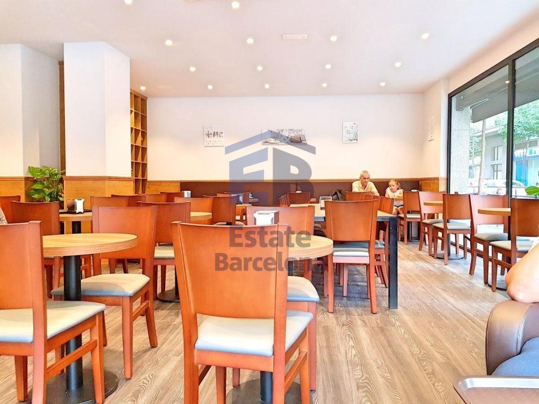 Кафе, ресторан в Барселоне, Испания, 242 м2 - фото 1