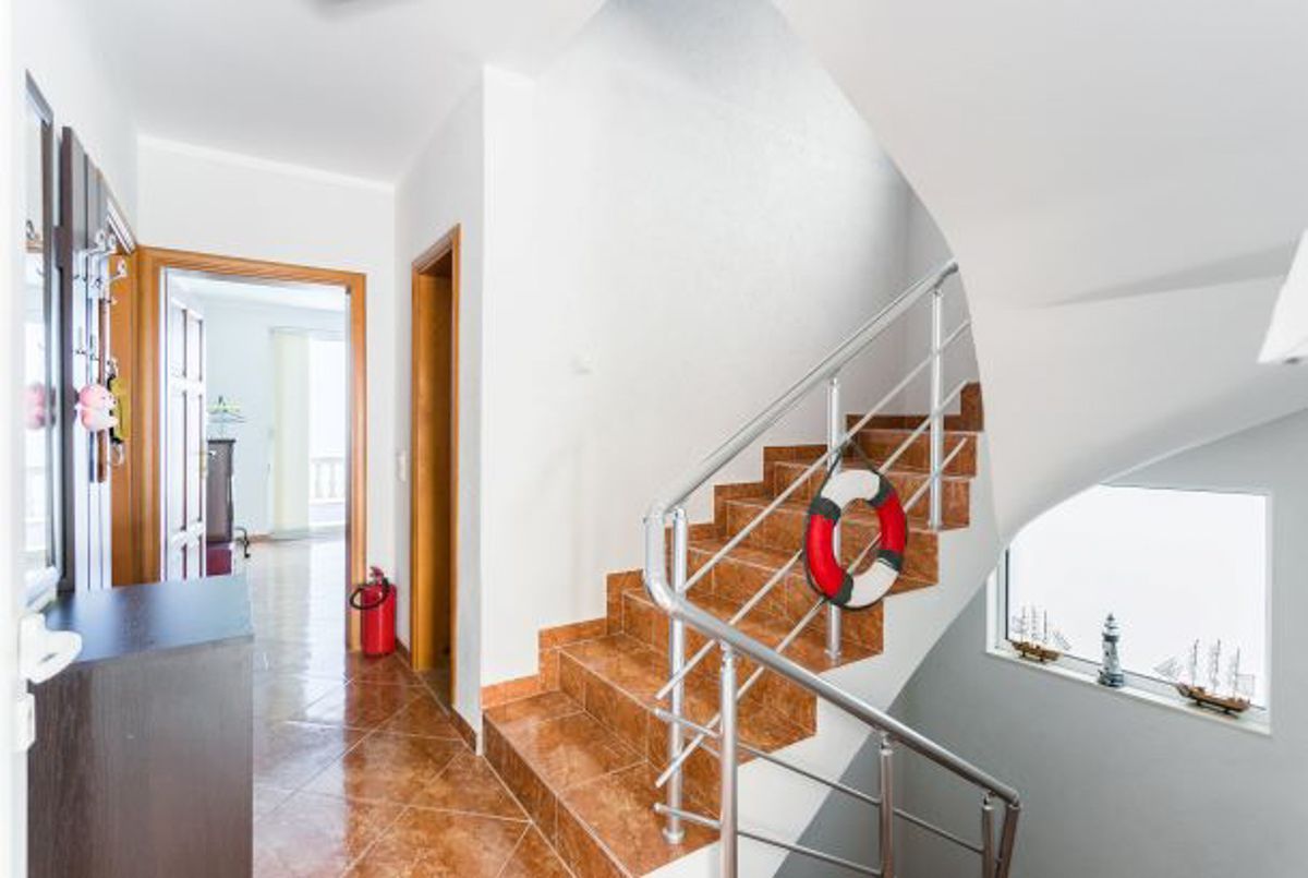 Вилла в Круче, Черногория, 232 м² - фото 2