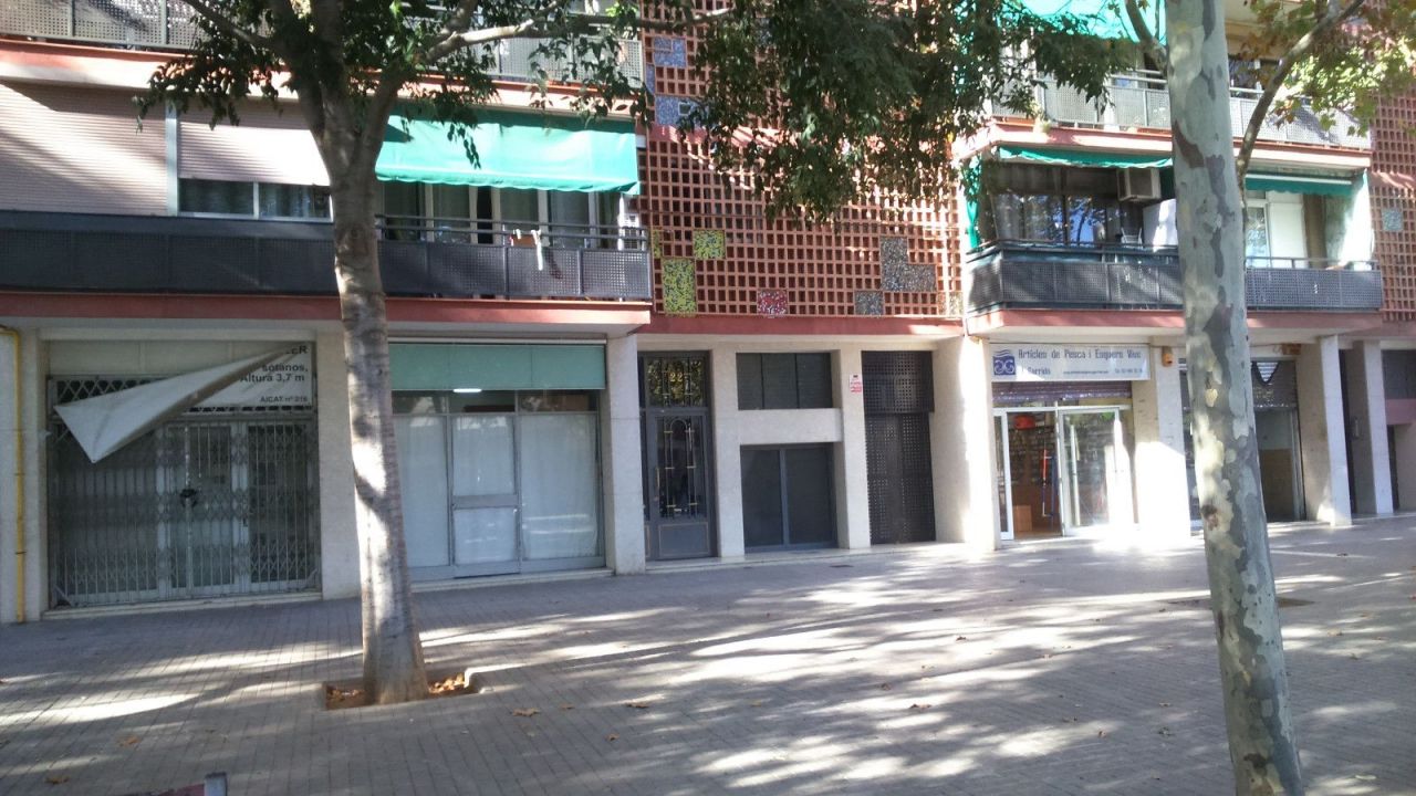 Коммерческая недвижимость в Барселоне, Испания, 40 м2 - фото 1