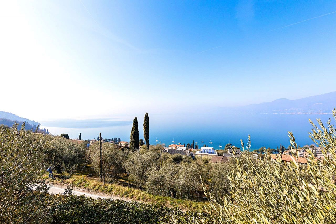 Вилла у озера Гарда, Италия, 300 м² - фото 7