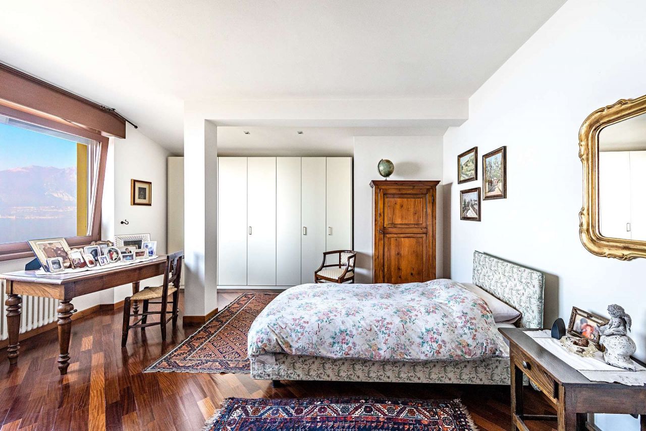 Вилла у озера Гарда, Италия, 300 м² - фото 11