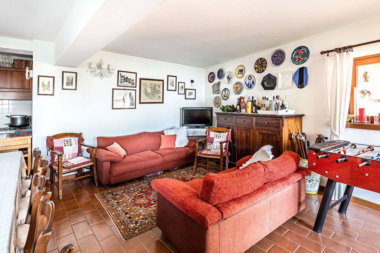 Вилла у озера Гарда, Италия, 300 м² - фото 14