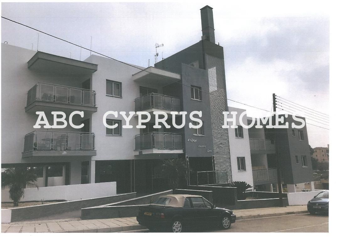 Доходный дом в Никосии, Кипр, 1 100 м2 - фото 1