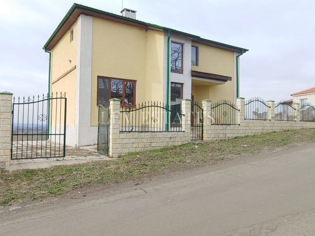 Дом в Константиново, Болгария, 320 м2 - фото 1