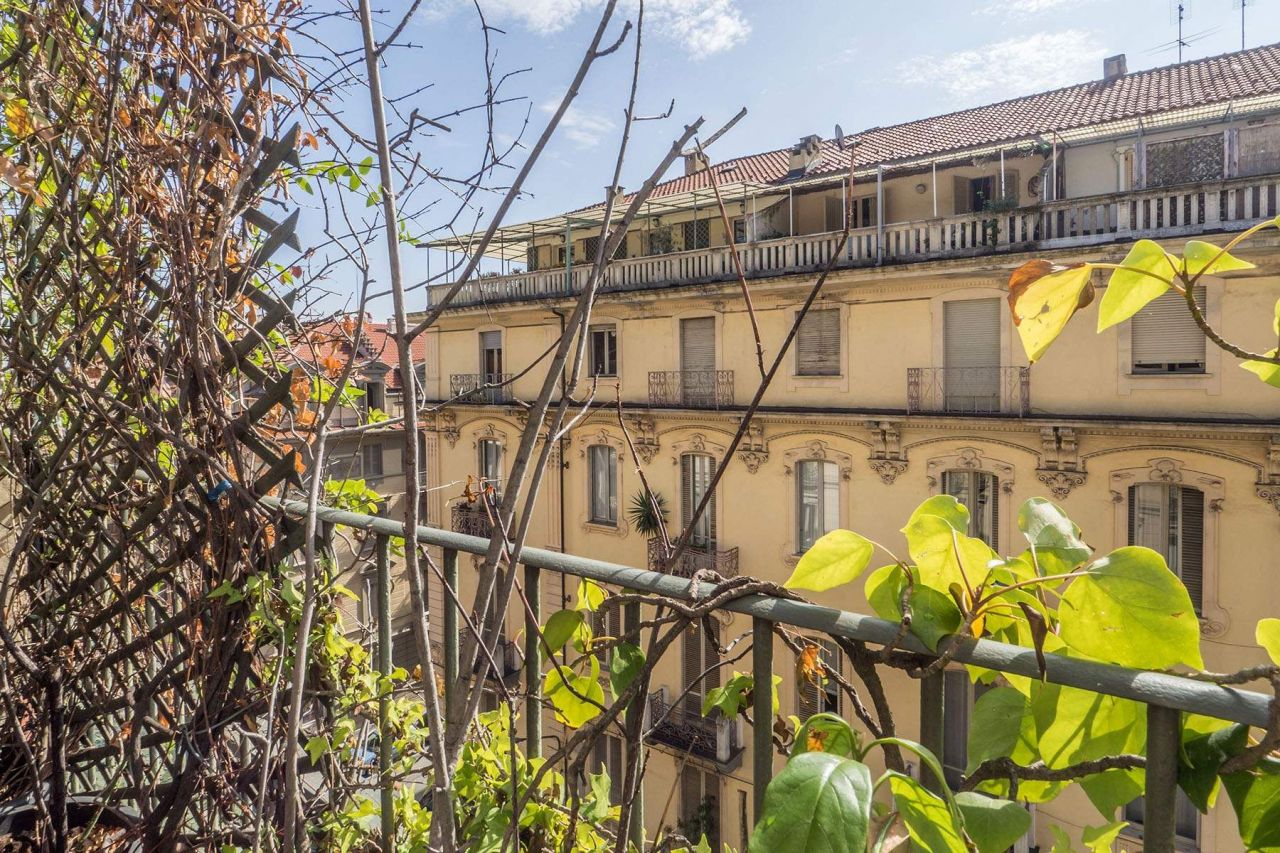 Апартаменты в Турине, Италия - фото 1